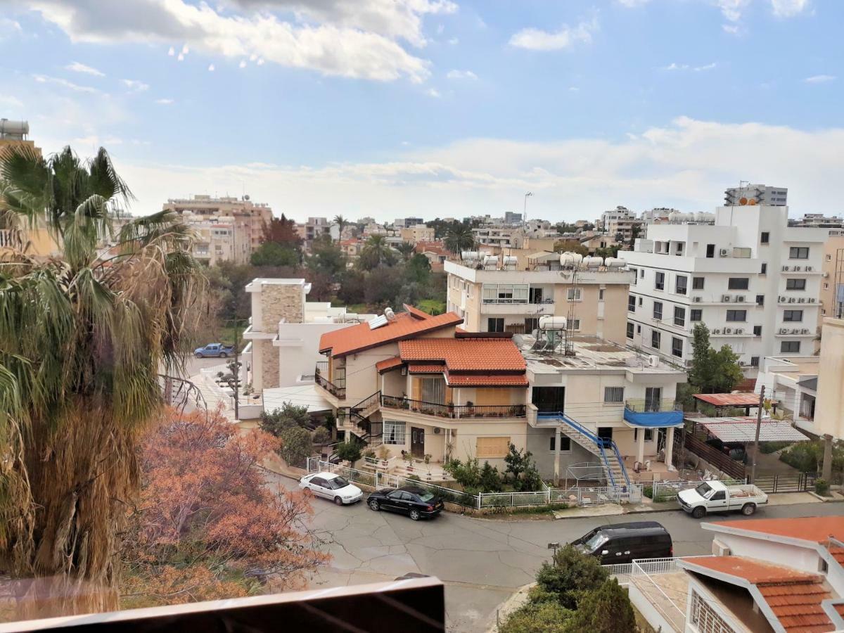 Sunny Apartment Larnaca Exterior photo